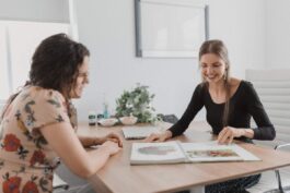 What Is A Holistic Dietitian, Why Work With One & How to Choose_