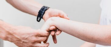 Early Signs of Joint Problems You Should Never Ignore