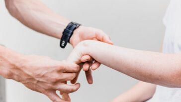 Early Signs of Joint Problems You Should Never Ignore